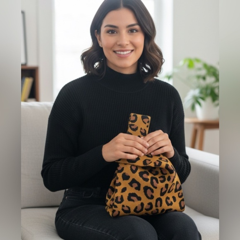 ✨NEW Leopard Print mini knit tote Handbag